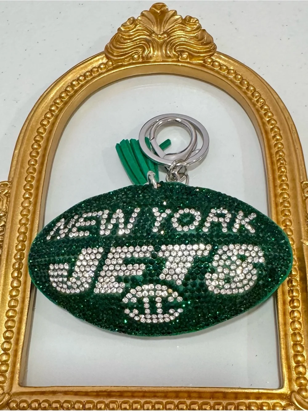 unbranded sparkling green
